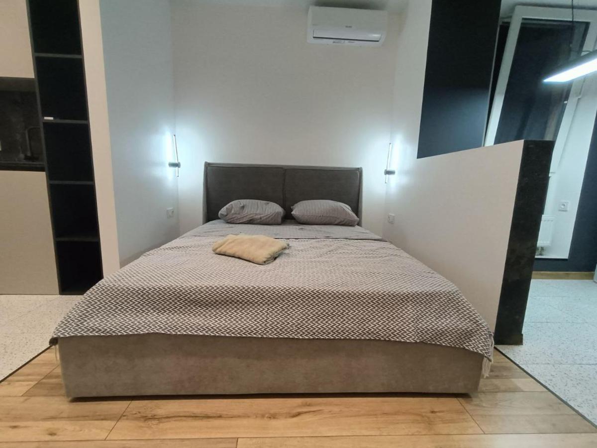 Жк Аржанова Apartamento Dnepropetrovsk Exterior foto